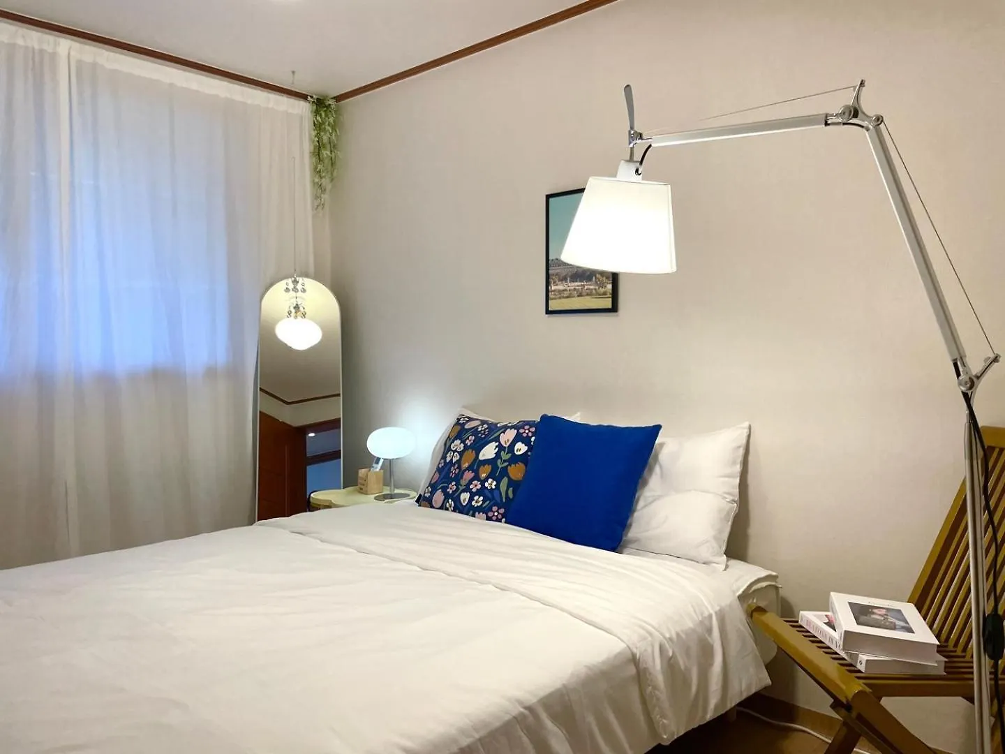 Ongi Guesthouse contacts